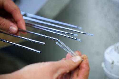 Loading straws